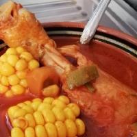 Pollo Guisado / Chicken Stew With Vegetables · acompanada con arroz, ensalada rusa, chile toreado, aguacate,  y tres tortillas .Accompanied...