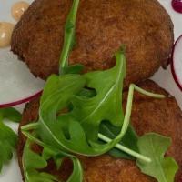 Crab Cake · Crab cakes made with chunks of blue swimming crab meat served with beet sauce and spice mayo