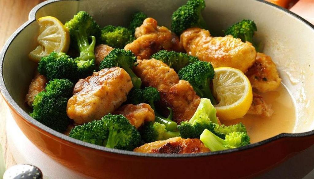 Broccoli Chicken / Beef / Shrimp · Sauteed with broccoli served with chef's special brown sauce.