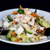 Fruti Di Mar · Linguine pasta, mixed seafood and fresh vegetables in a white wine lemon butter sauce