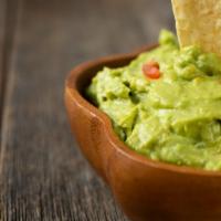 Tortilla Chips With Guacamole / Large · 