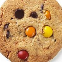 Rainbow Chocolate Chip Cookie (210 Cals) · Forget gold - there are chocolate chips and candy coated milk chocolate chips at the end of ...