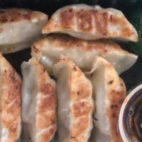 Pan Fried Dumplings  锅贴 · 8 PCS