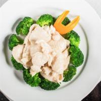 Steamed Chikcen With Broccoli · 