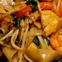 Basil Noodle · Chicken, Shrimp