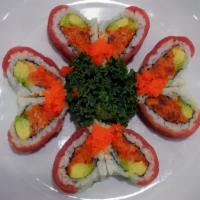 Sweet Heart · Spicy tuna and avocado, top with fresh tuna tobiko, and spicy mayonnaise.