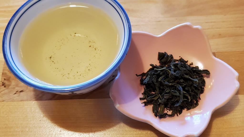 Coconut Oolong - Oolong Tea · 16 oz. Creamy, smooth coconut perfectly blended with bao zhong oolong. Ingredients: oolong tea and coconut flavor. Caffeine: low.