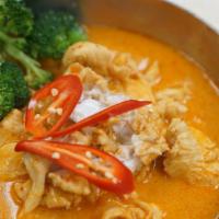 Panang Curry · Kaffir lime leaf, coconut milk, broccoli (Spicy, Gluten Free)