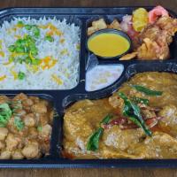 Spicy Andhra Chicken Mealbox · signature butter chicken /  choice of lentil / choice of rice-bread