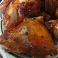Pollo Al Horno / Rotisserie Chicken · Con un acompañante a su elección / With a side order of your choice.