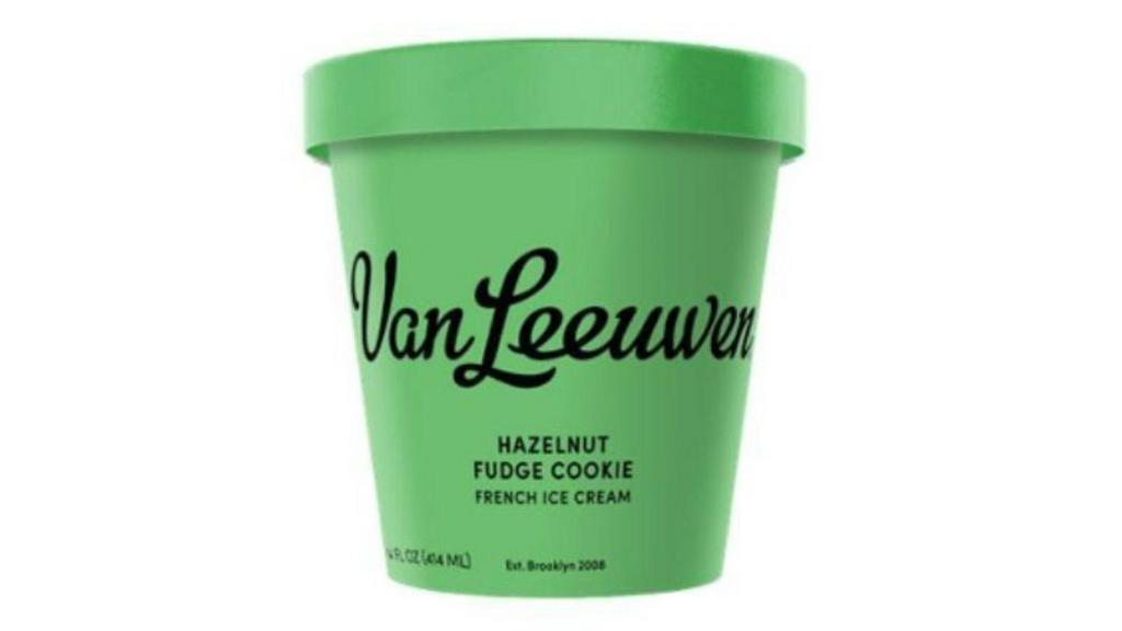Van Leeuwen Hazelnut Fudge Cookie (14 Oz) · Nothing makes us happier than this Praline Butter Cake Ice Cream. We can thank Louisiana for the praline and Mardi Gras. But you don't have to throw beads to get your hands on this creation; sweet cream ice cream with praline and pieces of brown butter cake.