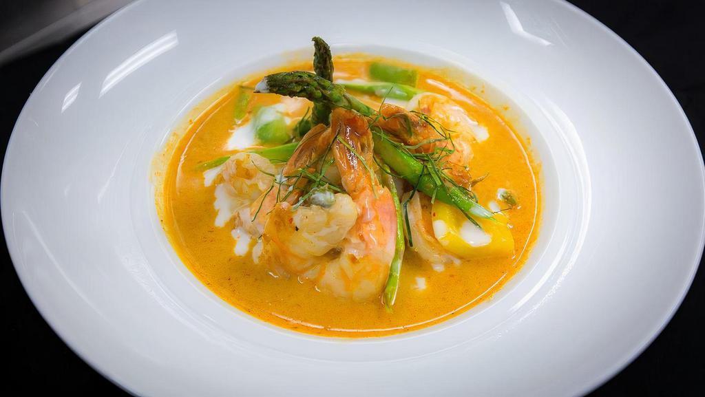 Ds15. Pa-Naeng Curry · Grilled jumbo prawn, salmon, or cod topped with Pa-Naeng curry.
