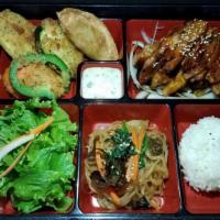 Korean Chicken Bulgogi · Chef Recommended.

*May be served raw or undercooked consuming raw or undercooked meats poul...