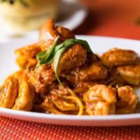 Chitarra · spaghetti, shrimp, pomodoro, chili, garlic tarragon