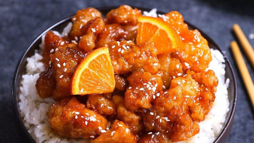 General Tso'S Chicken · Entrée and one side. Any side choice can be changed to chicken, beef, shrimp or house fried rice for an additional price.