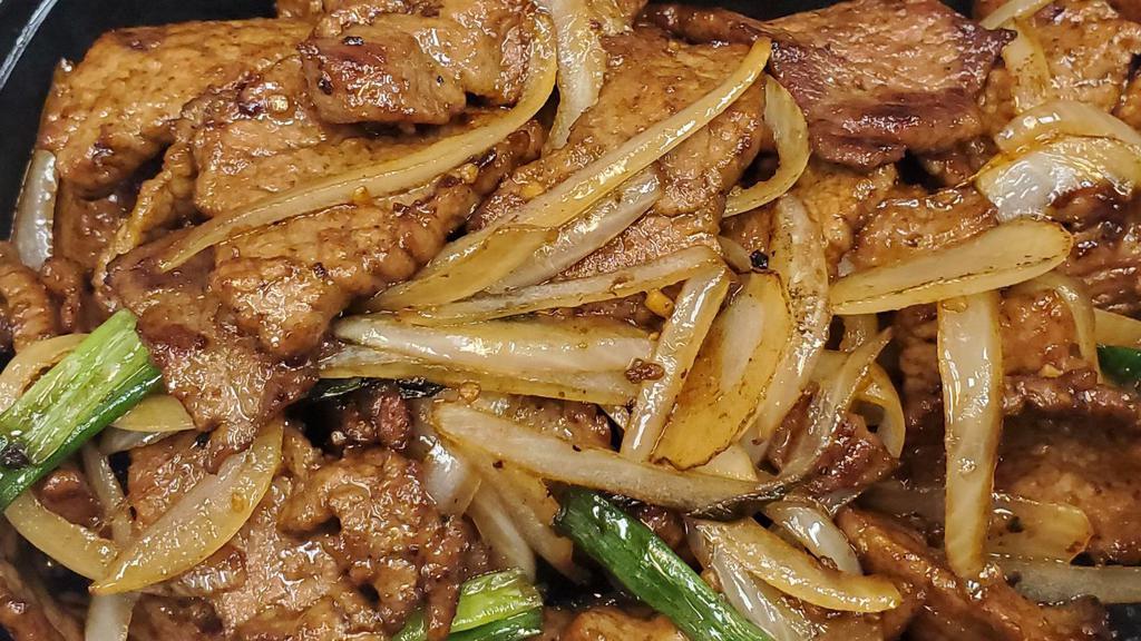 Pepper Steak · Entrée and one side. Any side choice can be changed to chicken, beef, shrimp or house fried rice for an additional price.