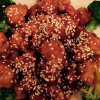 L5 Sesame Chicken · Chicken with our house special sauce with broccoli and sesame on top.