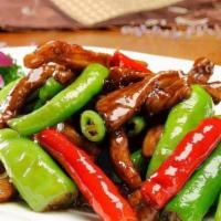 Beef With Green Pepper & Onion · Spicy level three. Onion
