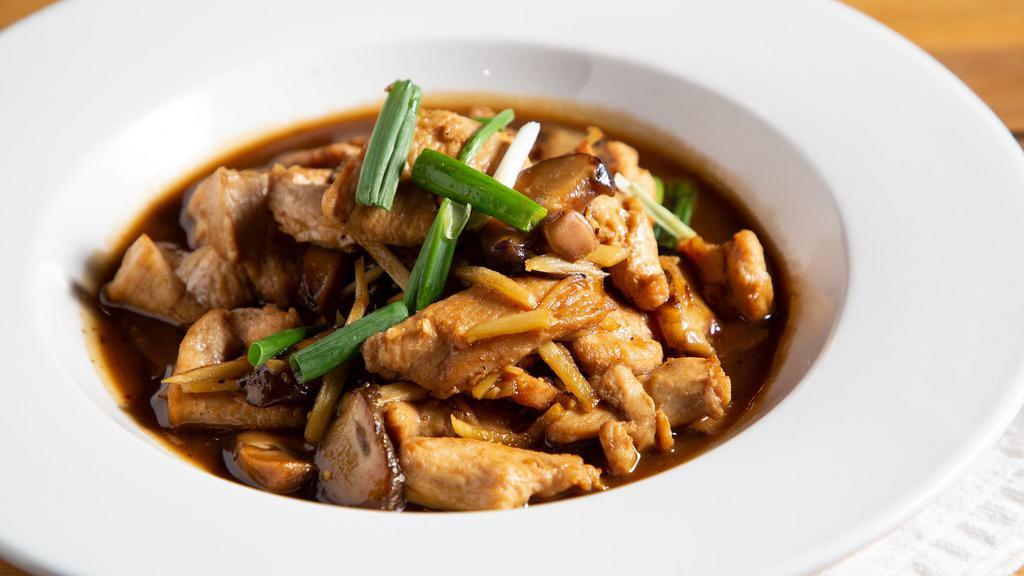 Siam Chicken · Marinated Chicken breast slices Sautéed in our flavorful ginger garlic sauce and mushrooms garnished  with green onions.