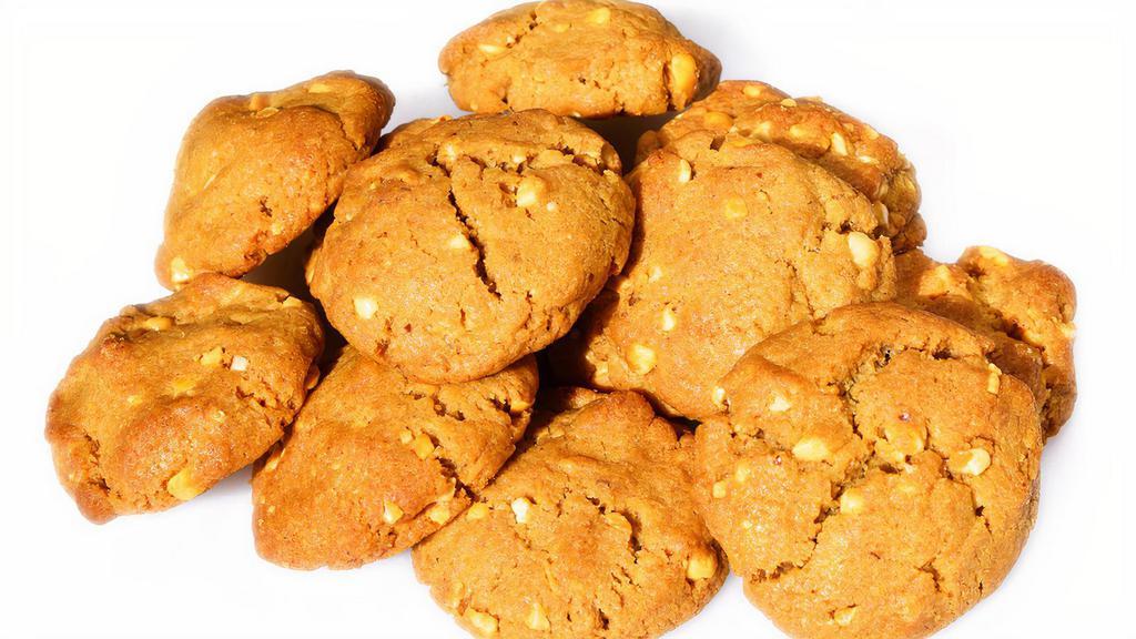 Keto Peanut Butter Cookie · Ingredients: Peanut Butter (Roasted Peanuts, Sugar, Contains 2% or less of: Molasses, Fully Hydrogenated Vegetable Oils (Rapeseed and Soybean), Mono and Diglycerides, Salt), Monk Fruit (Monk Fruit, Erythritol), Egg Whites, Baking Soda, Vanilla Extract (Vanilla Bean Extractives in Water, Alcohol).
Contains: Peanuts, Egg, Soy.
Manufactured in a facility that uses wheat, egg, tree nuts, soy, milk.
Box net contents: 12 Cookies.