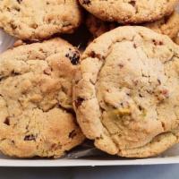 Pistachio And Dried Apricots Cookies · Regular.