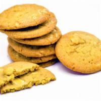 Macadamia And White Chocolate Cookies · Regular.