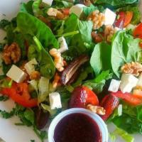 Al Noor'S - Chef Special · Spinach, tomatoes, feta cheese, dried dates, walnuts roasted raspberry balsamic vinaigrette.