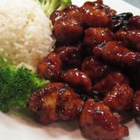 General Tso · Steamed broccoli and peppered garlic brown sauce.