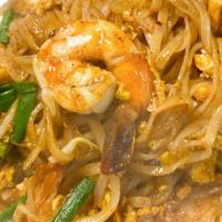 Pad Thai  · (Gluten free/Vegetarian available) Sauteed thin rice noodles with egg, beancurd, beansprout ...