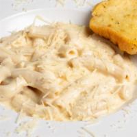 Alfredo Mac & Cheese W Garlic Bread · House made creamy alfredo mac made from cream cheese, garlic, milk, mozzarella and parmesan ...