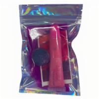 Glitter Glam Lipgloss C5 · Each tube comes with a sample of an additional lip gloss. Bin C5