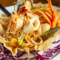 Pad Thai · Choice of meats : Stir-fried rice noodle with egg, scallion, bean sprout and ground peanuts ...