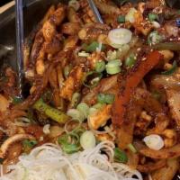 Ojinguh Somyun H4.오징어소면 · Spicy stir-fried squid, mixed
vegetables spicy sauce with noodles.