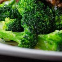 Beef With Broccoli · Served with chicken or pork lo mein and one soda.