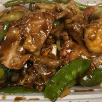 4 Seasons · Shrimp, chicken, beef,  roast pork sautéed with vegetables in brown sauce