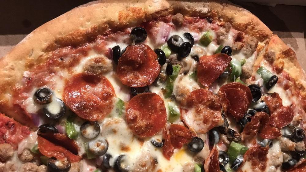 Crown'S Supreme · Pepperoni sausage, ground beef, mushrooms, onion, green pepper and black olives.