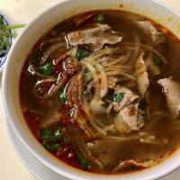 Spicy Beef Noodle Soup (Bun Bo Hue) · 