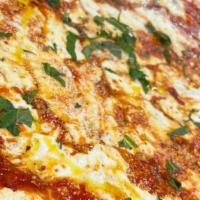 Alfredo Pizza · Chicken and spinach.