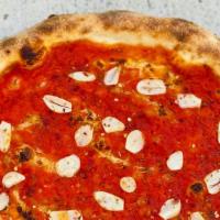 Marinara Pizza · tomato sauce, fresh garlic, oregano, chile flake (v).