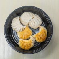 Steamed Dumplings (6) · 6 pieces.