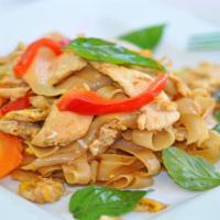  Drunken Noodles · Wide noodles stir-fried with ground chicken, egg, onion, carrots, green peppers, basil and s...