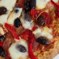 Siciliana Pizza · Roasted red peppers, prosciutto, kalamata olives and fresh Mozzarella cheese with olive oil ...