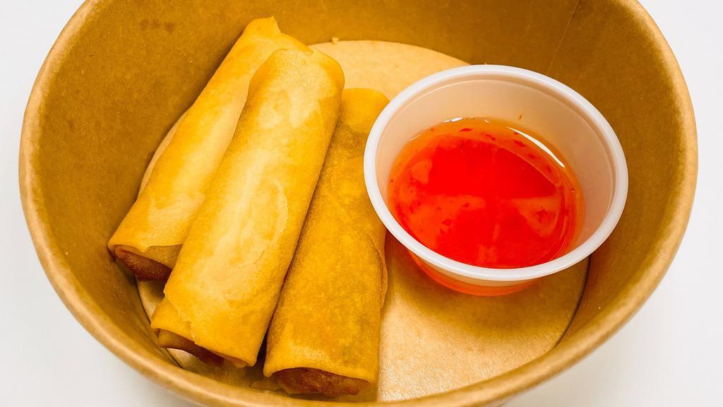 Spring Roll (3 Pieces) · Japanese spring roll.