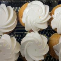 Whipped Cream Puff (6) · 6 pieces.