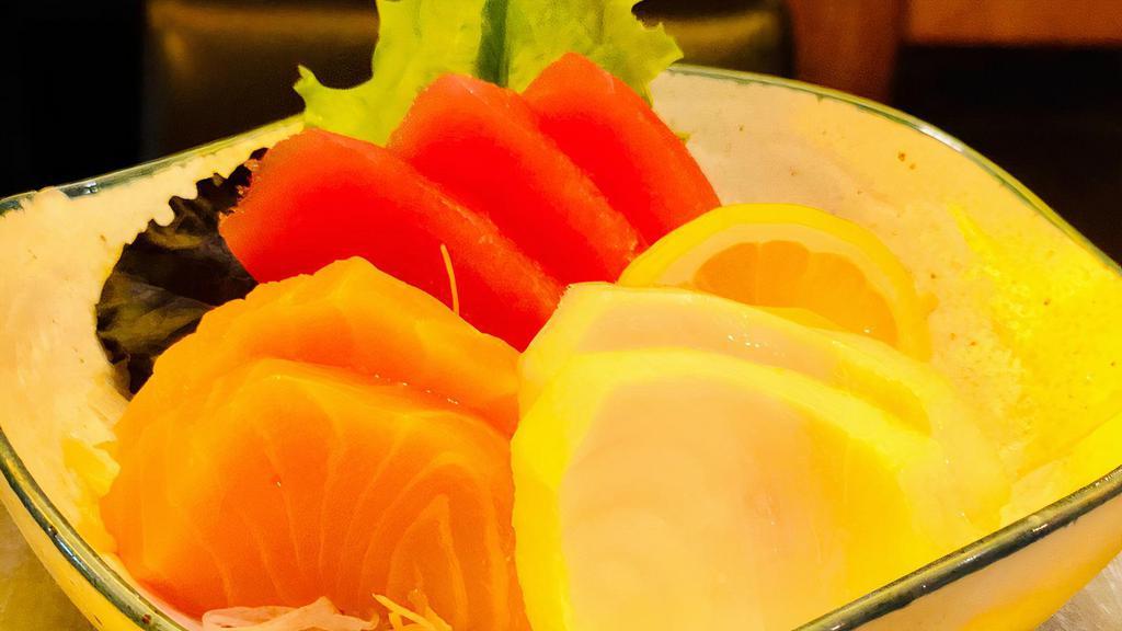 Sashimi Appetizer · Seven pieces of assorted sashimi