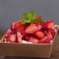 Strawberry Box Cake · 