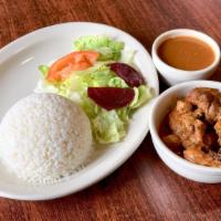 Chicken Stew (Pollo Guisado) · It comes with rice & beans or plantains and salad (viene acompanada con arroz & habichuela o...