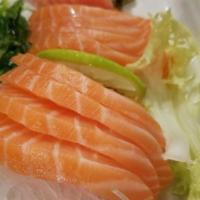 연어  회 / Salmon Sashimi · 