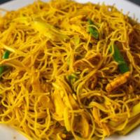 Singapore Noodle · Vermicelli noodles, egg, bean sprouts, yellow & green onions. curry flavor.