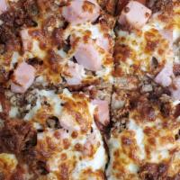 Meat Lover'S · Pepperoni, Italian sausage, ground beef, ham and bacon.
